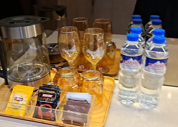 Apartment I One Luxury - Shore Moa Complex Manila
