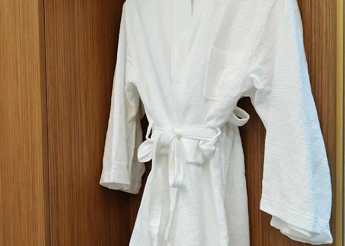 Apartment I One Luxury - Shore Moa Complex Manila